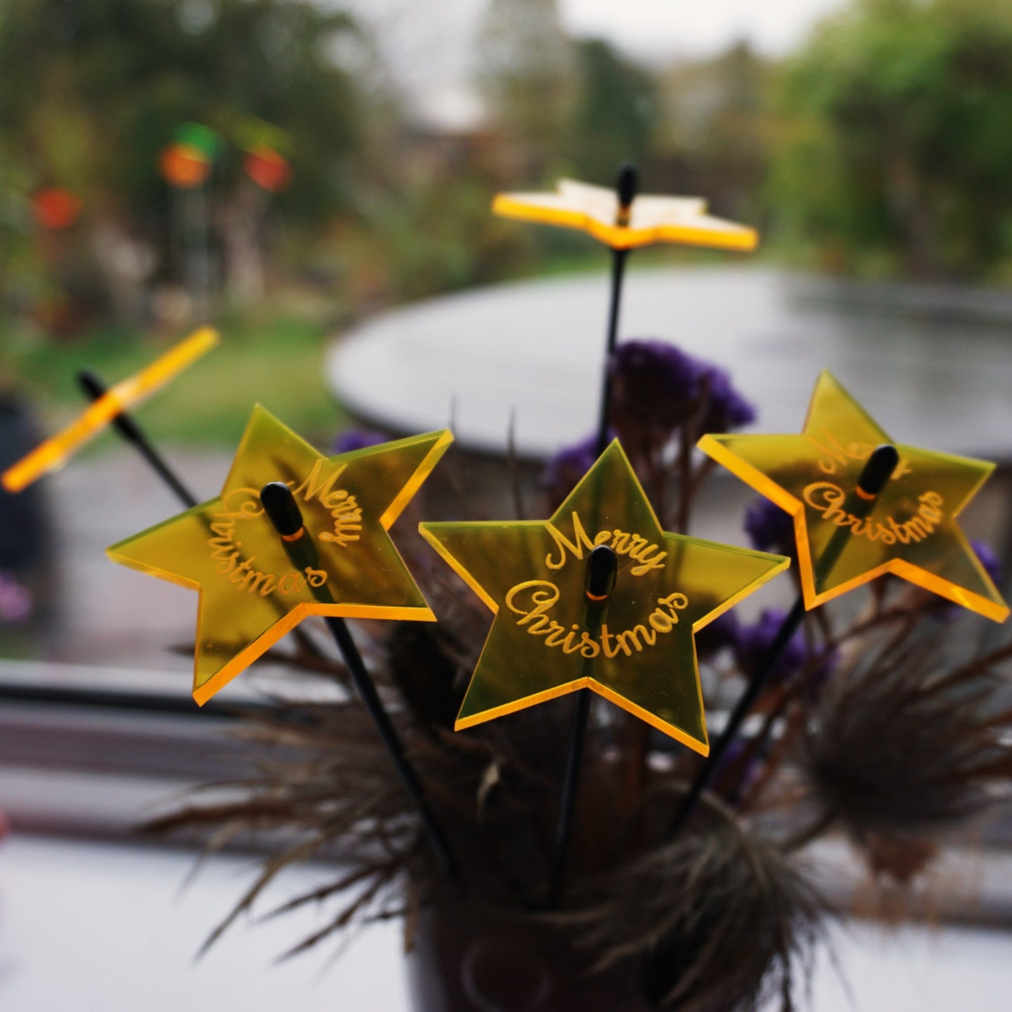 Small Set of 5 Shining Stars with Merry Christmas Message