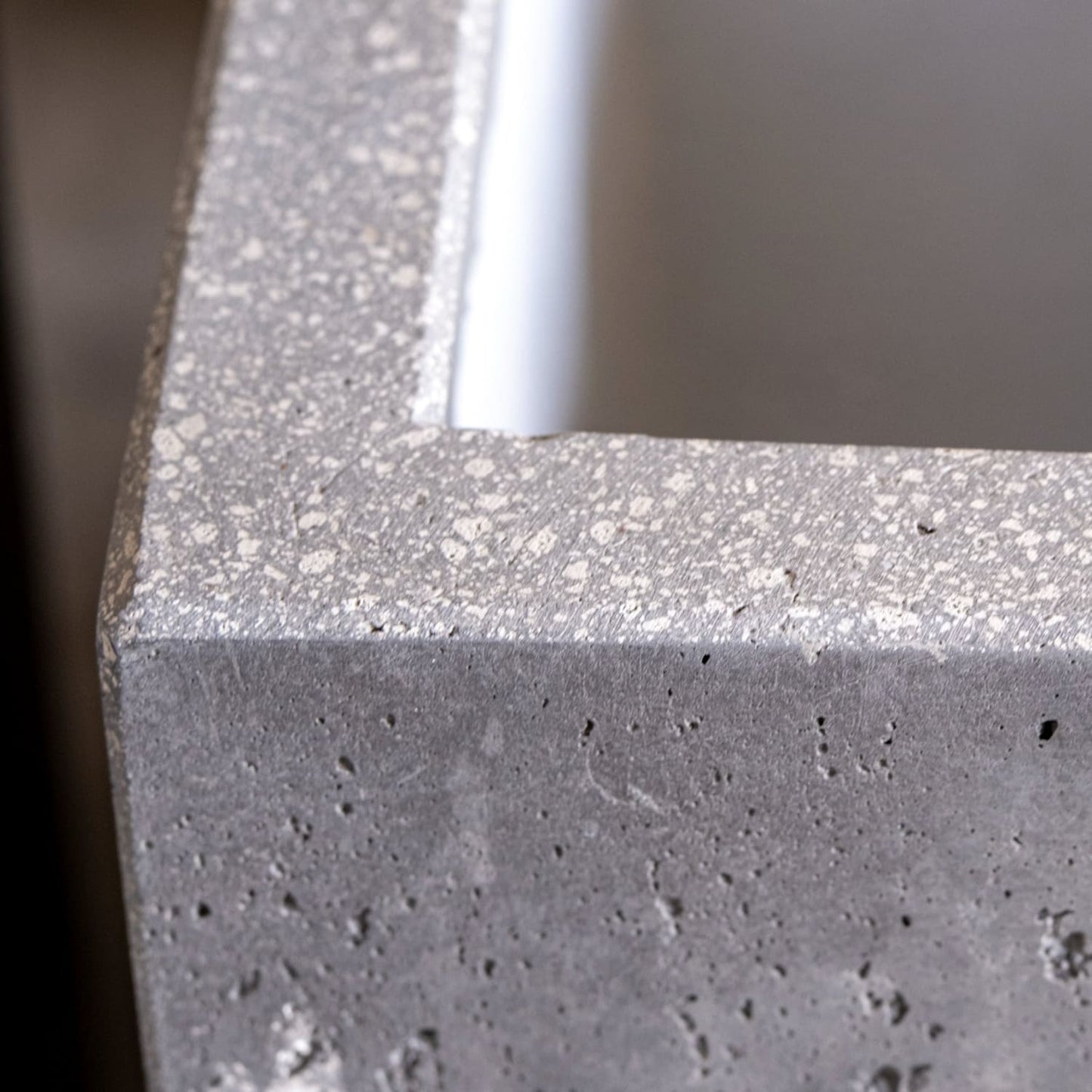 Cubrosa | Onyx Dusk – 70cm Extra Large Concrete Square Planter – 246L Block Plant Pot