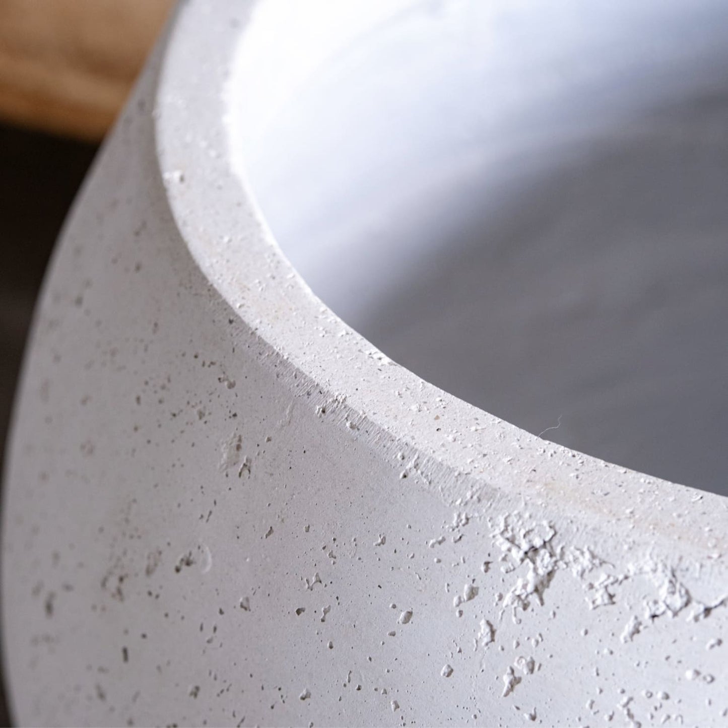 Orbello | White Mist – 110cm XXL Concrete Sphere Planter – 686L Round Plant Pot