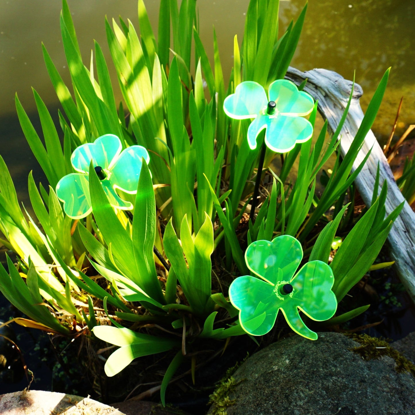 Small Garden Décor Ornaments Set of 3 'Shamrock'