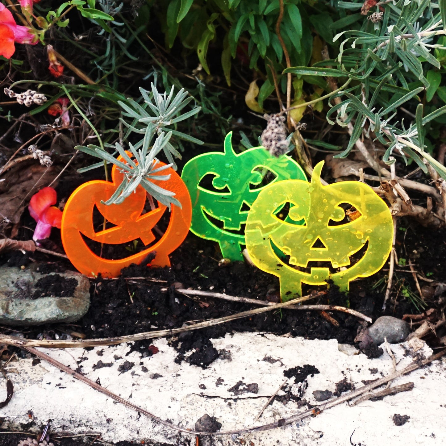 Garden Décor Ornament Stakes Set of 3 'Halloween Pumpkins'