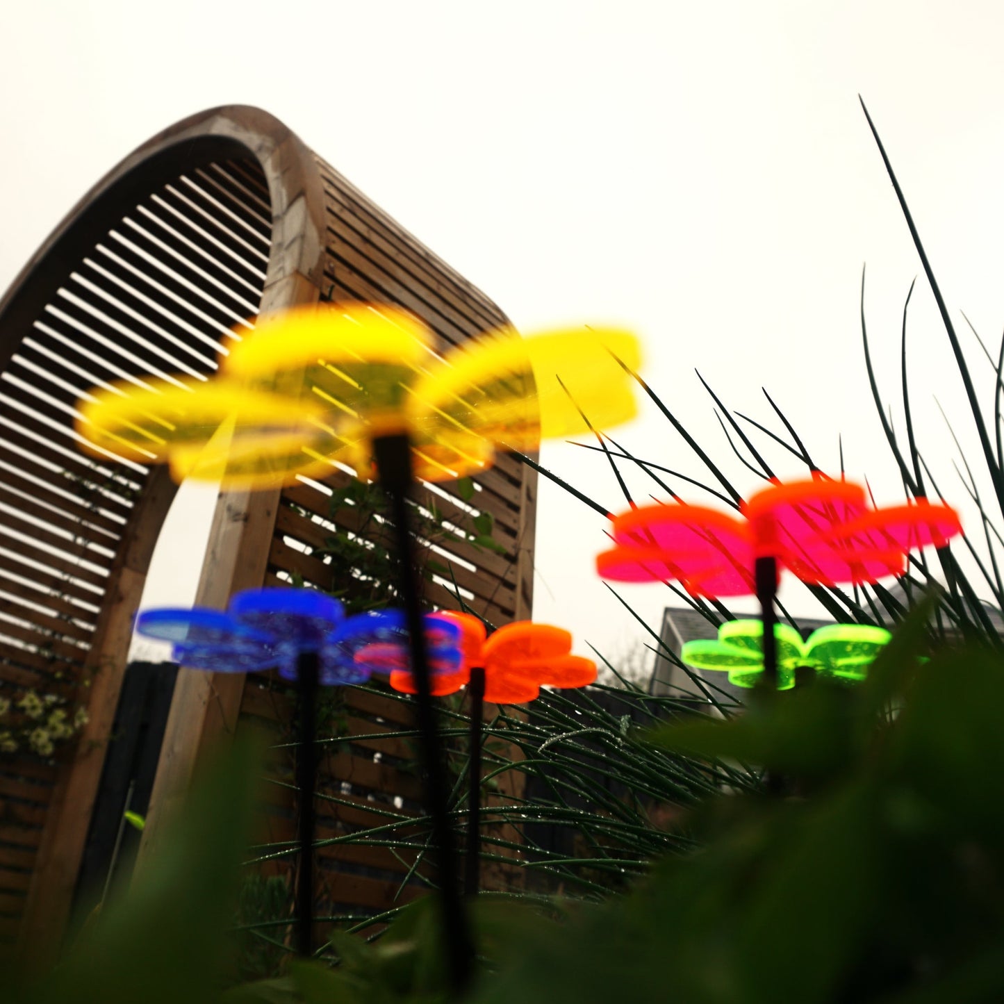 Small Garden Décor Ornaments Set of 5 Daisy