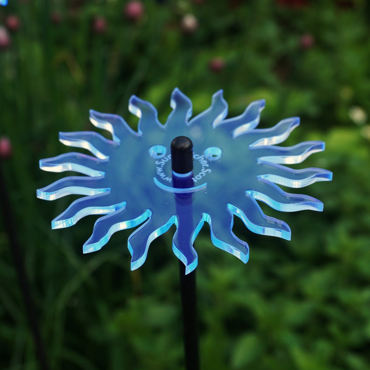 Garden Décor Ornaments Set of 5 'Smiling Suns'