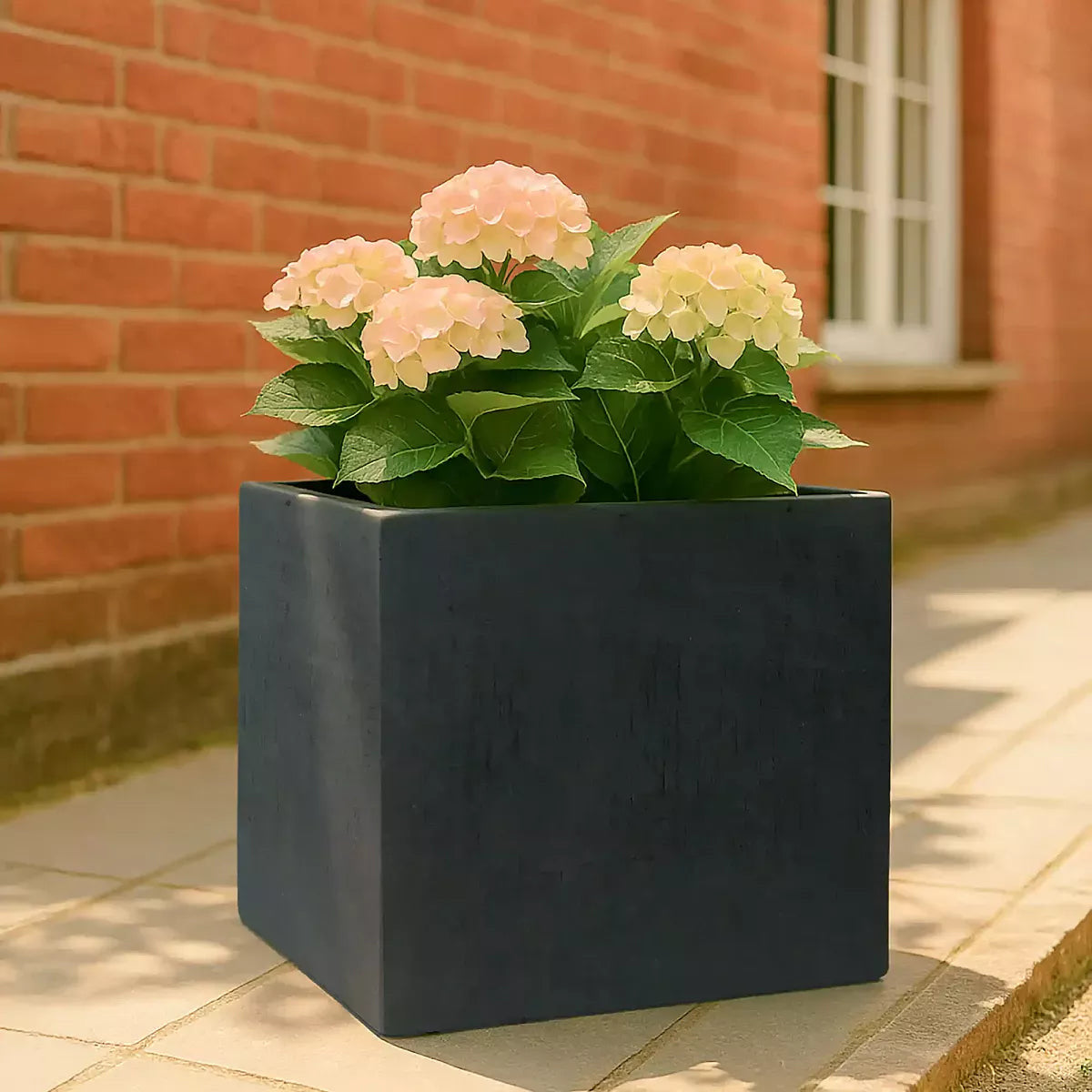 IDEALIST Lite Contemporary Flower Box Square Garden Planter, Faux Lead Light Concrete Outdoor Large Plant Pot H60 L60 W60 cm, 195L