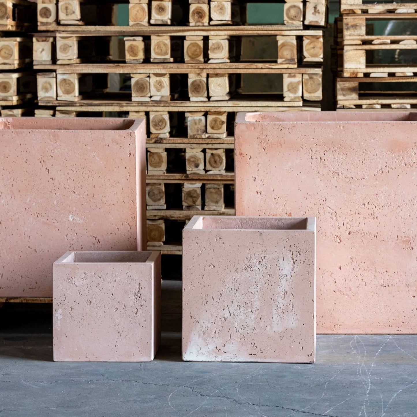 Cubrosa | Blushstone – 85cm XXL Concrete Square Planter – 459L Block Plant Pot