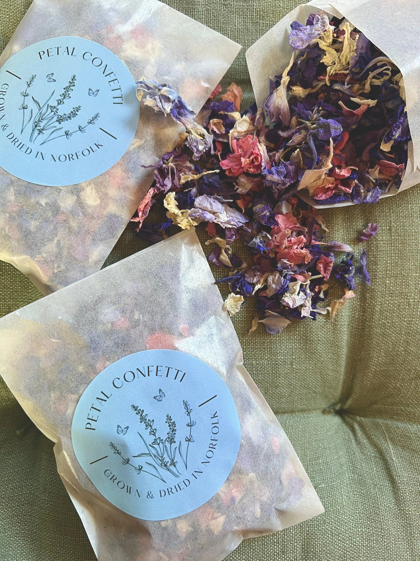 Larkspur Confetti (Mixed Colours) 4g