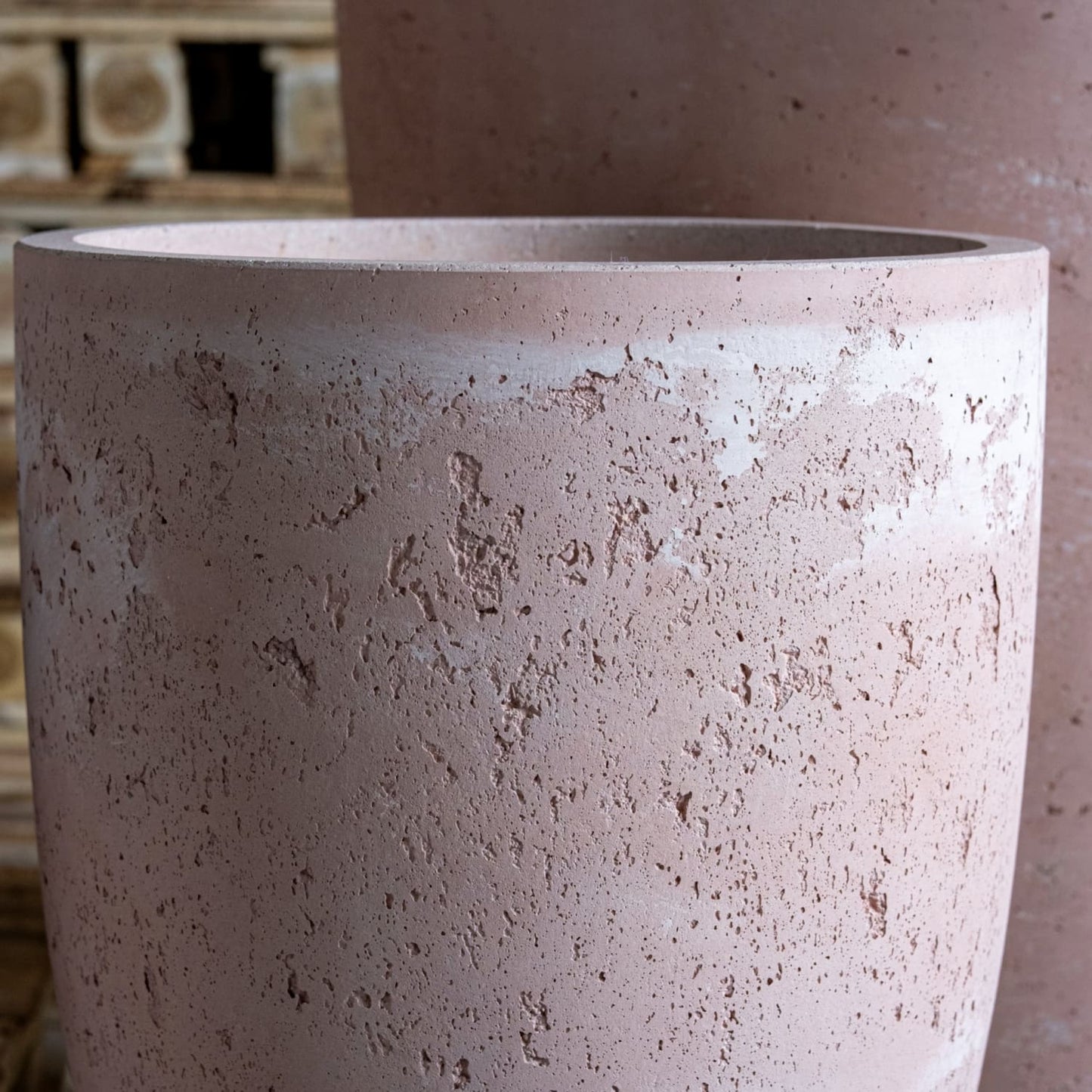 Vessara | Blushstone – 52cm Large Tall Concrete Planter – 15L Decorative Vase Pot